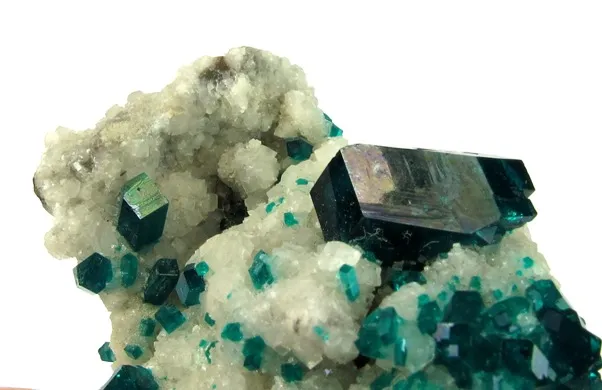 Dioptase on Calcite - image 3