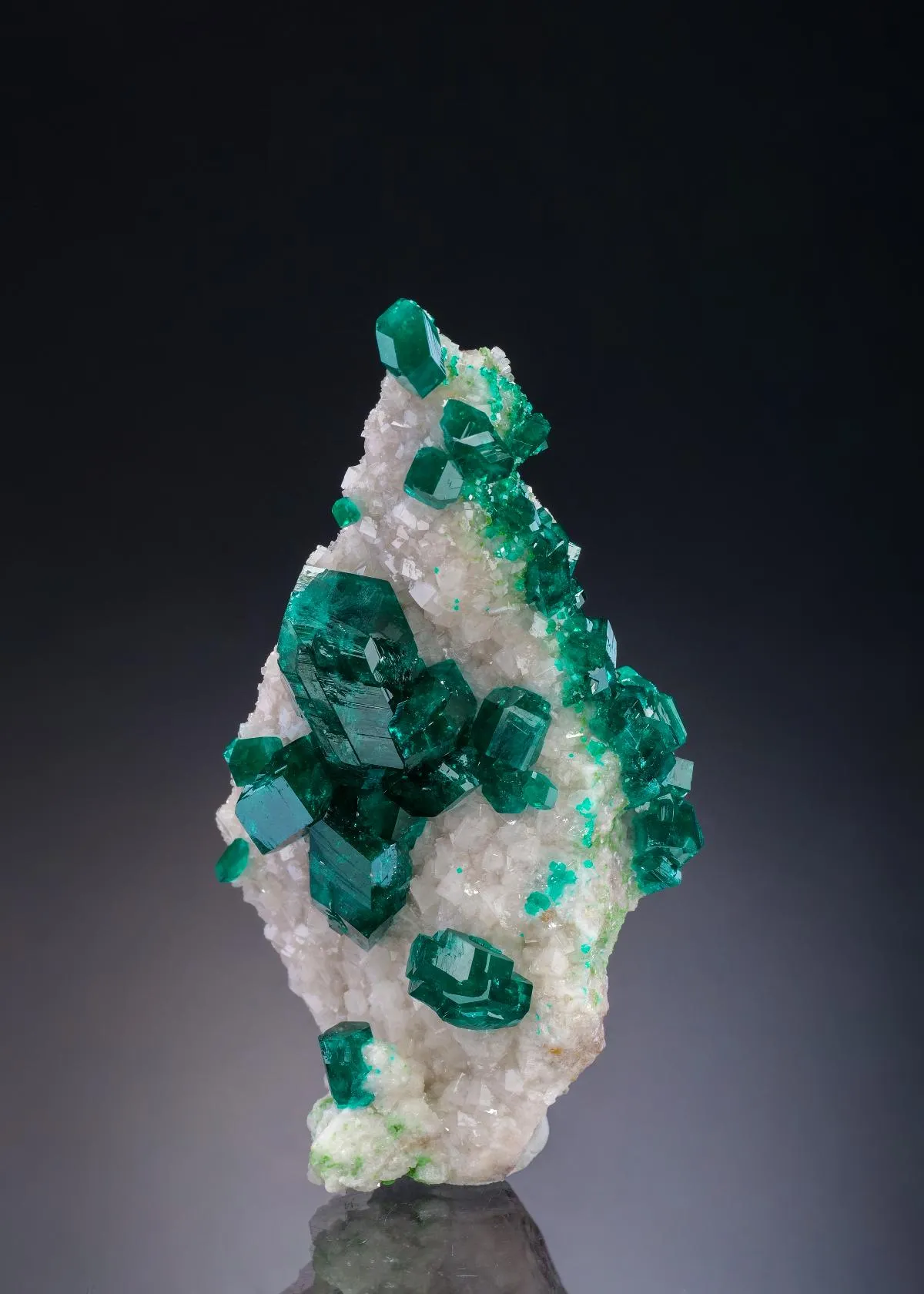 Dioptase on Calcite - image 1
