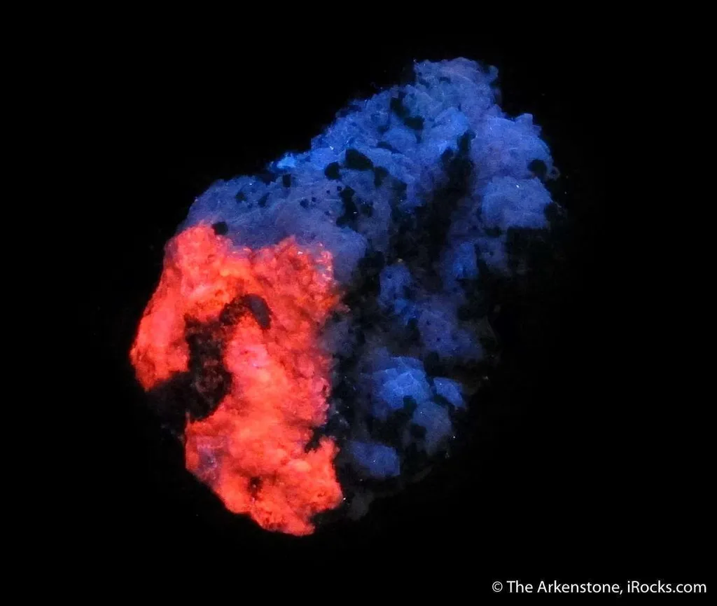 Dioptase on Calcite (fluorescent) - image 6