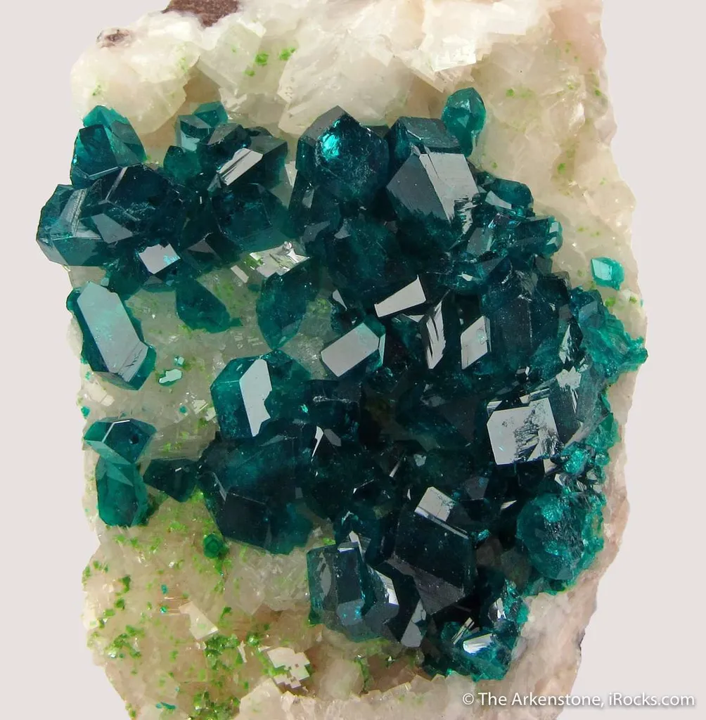 Dioptase on Calcite with Duftite - image 4