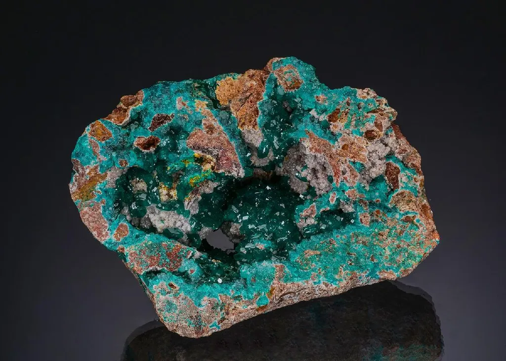 Dioptase on Dolomite image