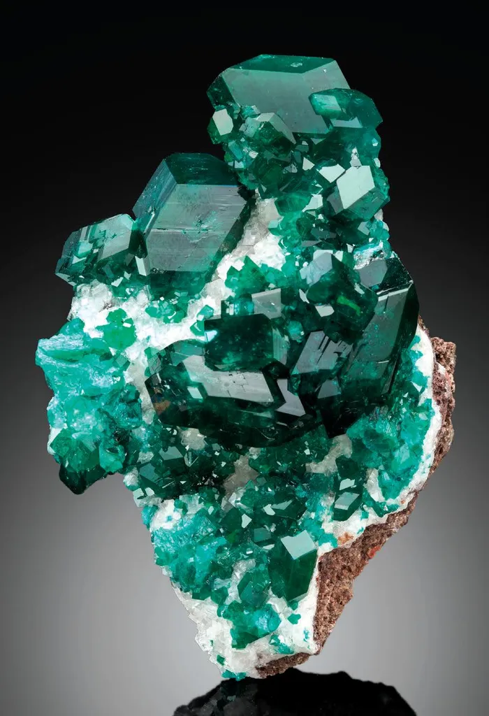 Dioptase on Dolomite image