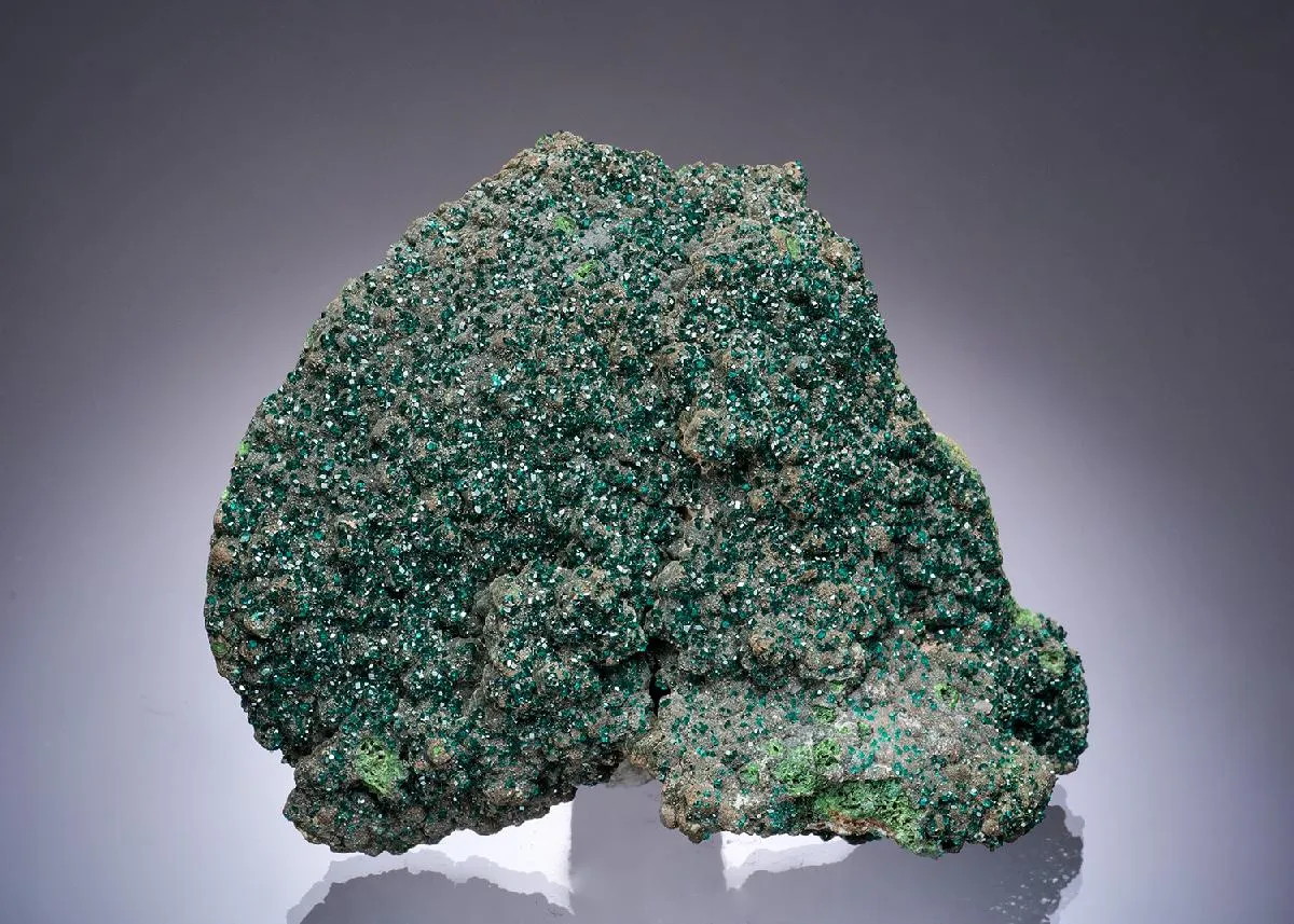 Dioptase on Mottramite - image 1