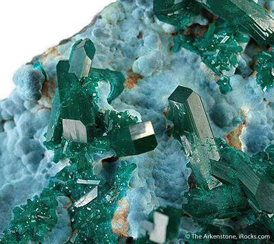 Dioptase on Plancheite - image 2