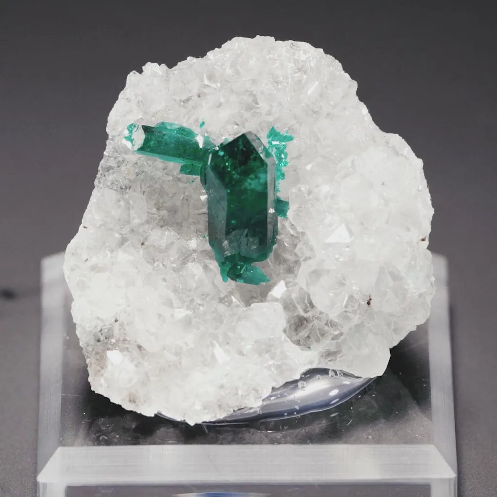 Dioptase on Quartz - image 2