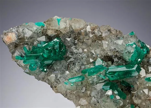 Dioptase on Quartz - image 1