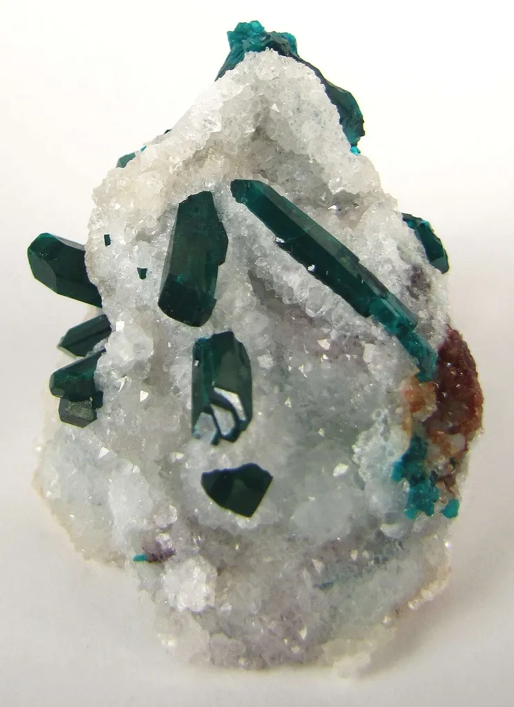 Dioptase on Quartz - image 2