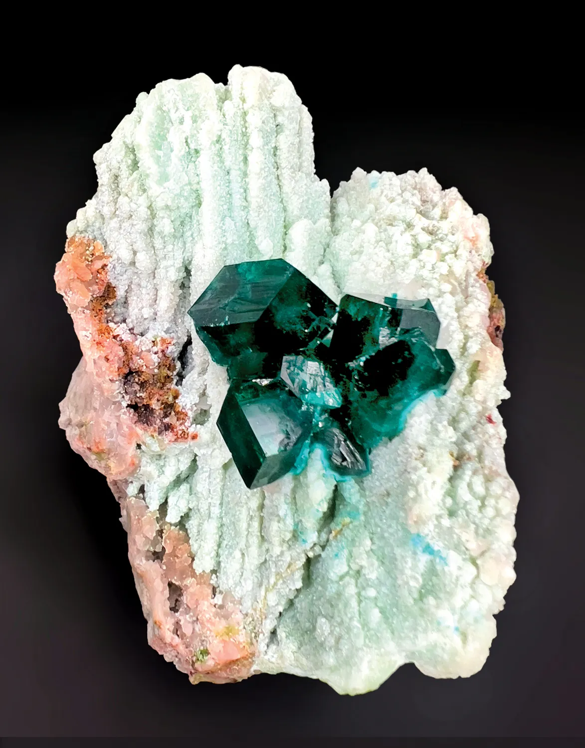Dioptase on Smithsonite - image 4
