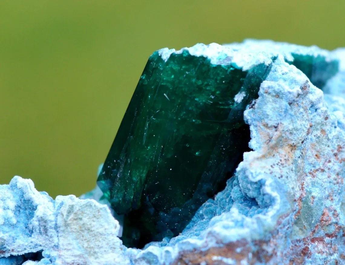 Dioptase & Plancheite 69 grams - Tantara Mine, Shinkolobwe, Kambove District, Haut-Katanga, DR Congo - image 5