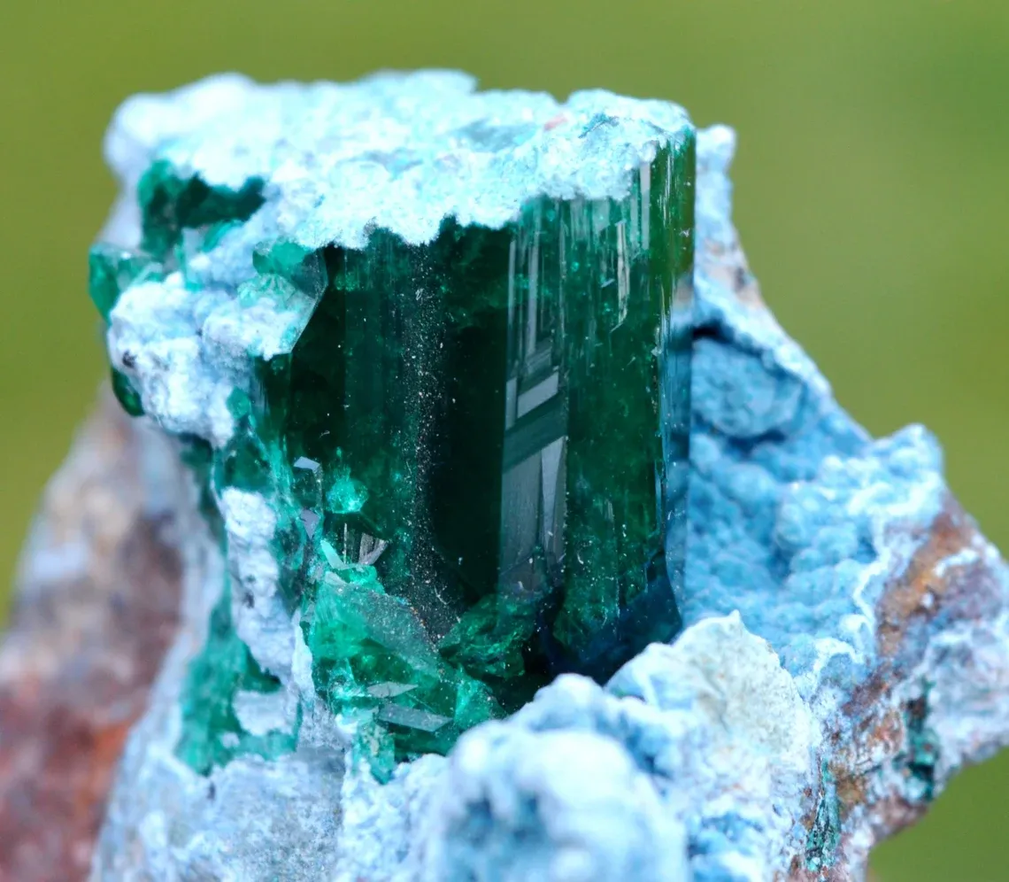 Dioptase & Plancheite 69 grams - Tantara Mine, Shinkolobwe, Kambove District, Haut-Katanga, DR Congo - image 4