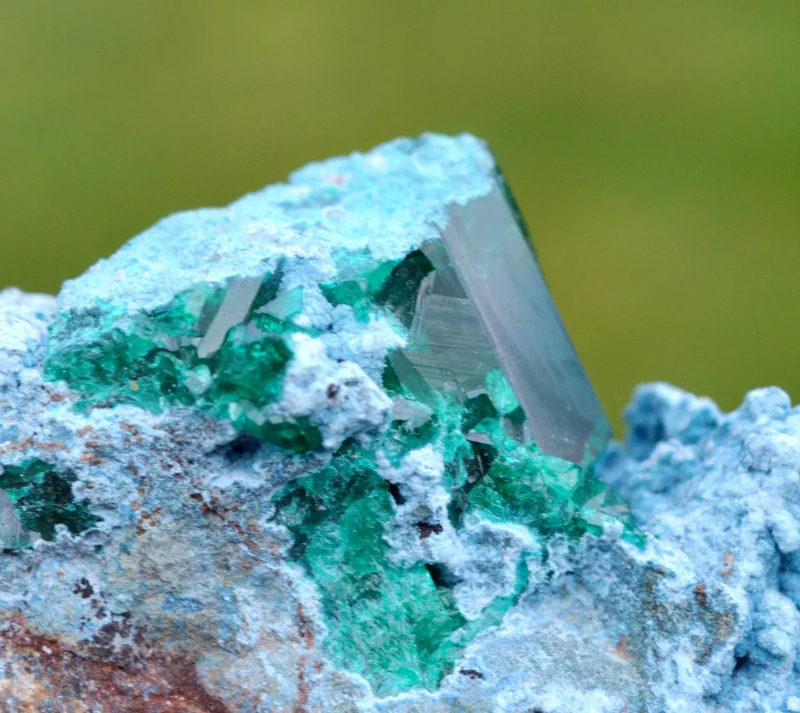 Dioptase & Plancheite 69 grams - Tantara Mine, Shinkolobwe, Kambove District, Haut-Katanga, DR Congo - image 9