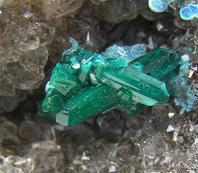 Dioptase, Shattuckite, Quartz - image 2