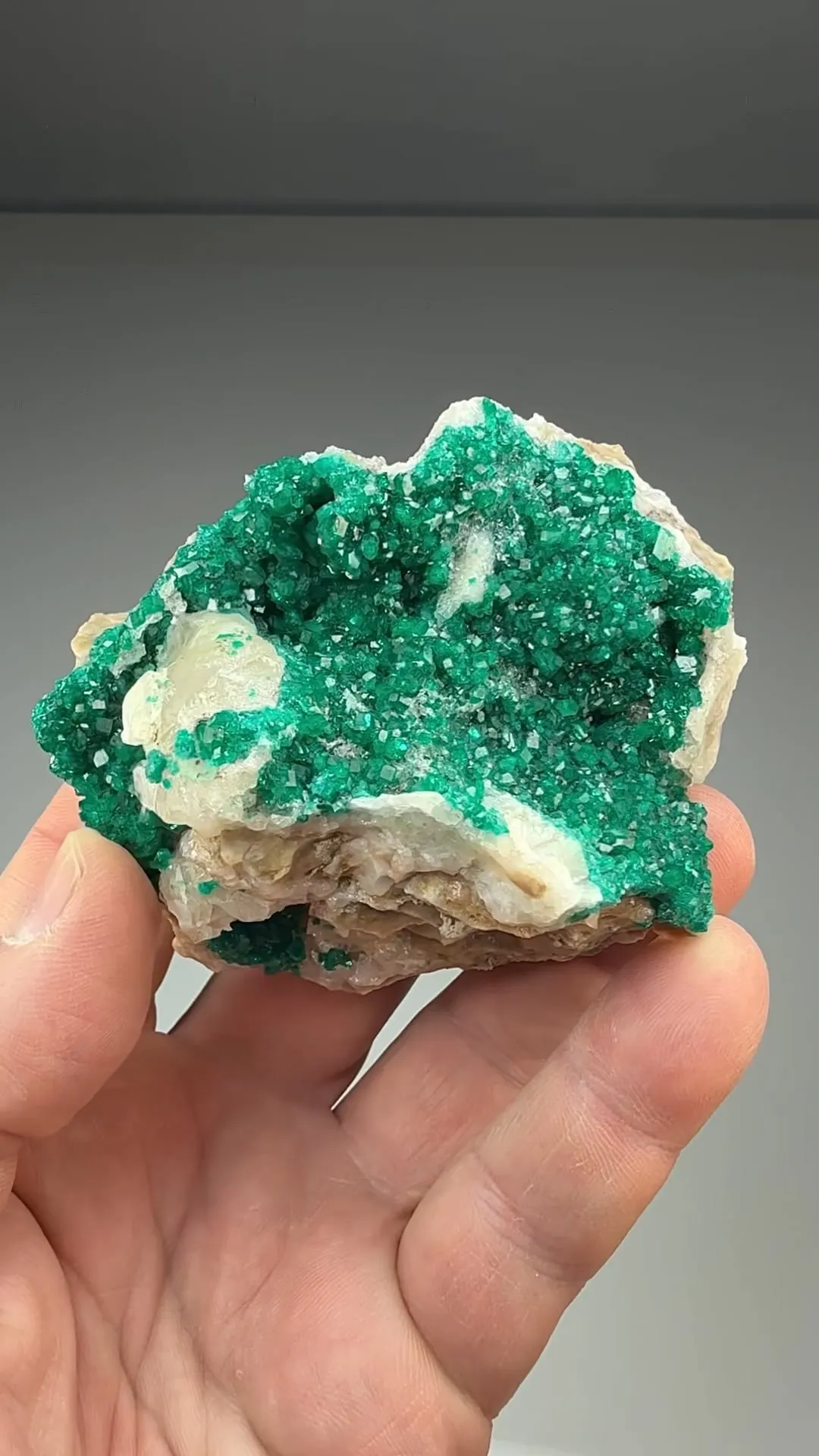 Dioptase with Calcite - image 2