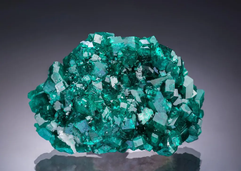 Dioptase with Calcite image