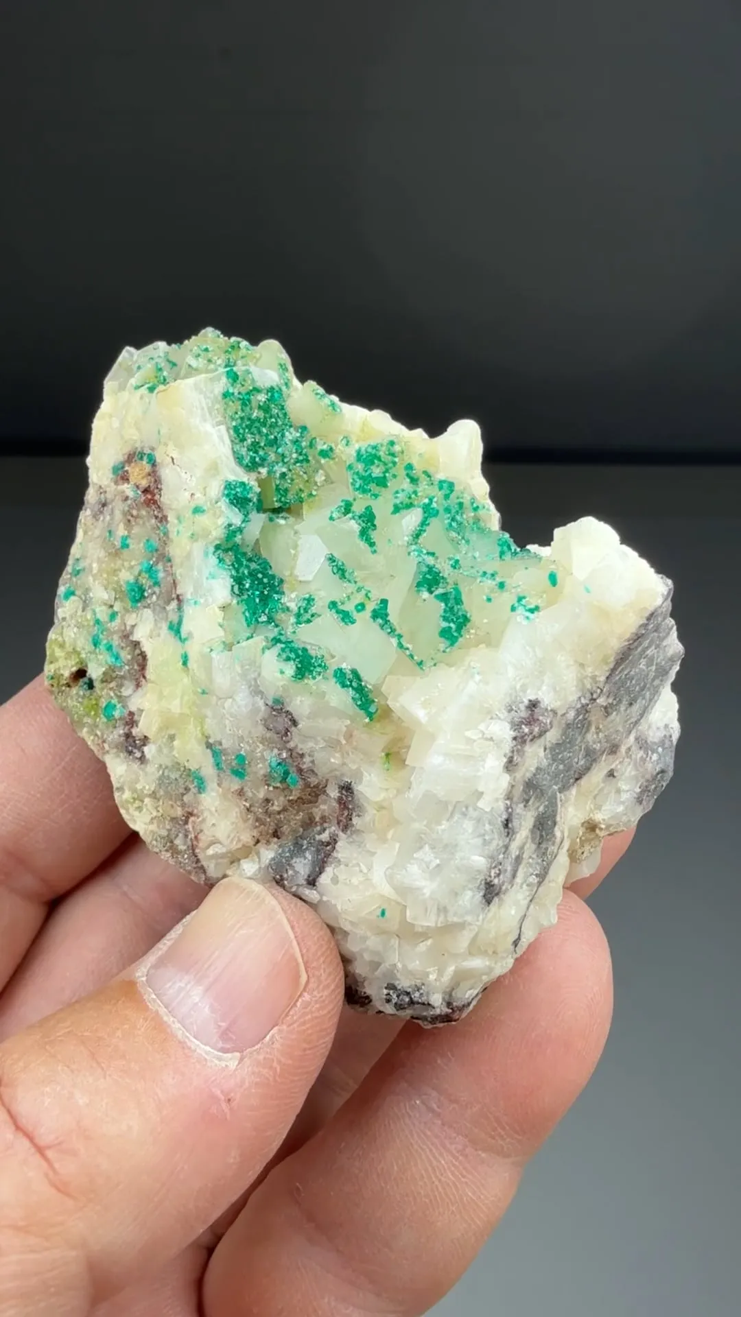 Dioptase with Calcite - image 2