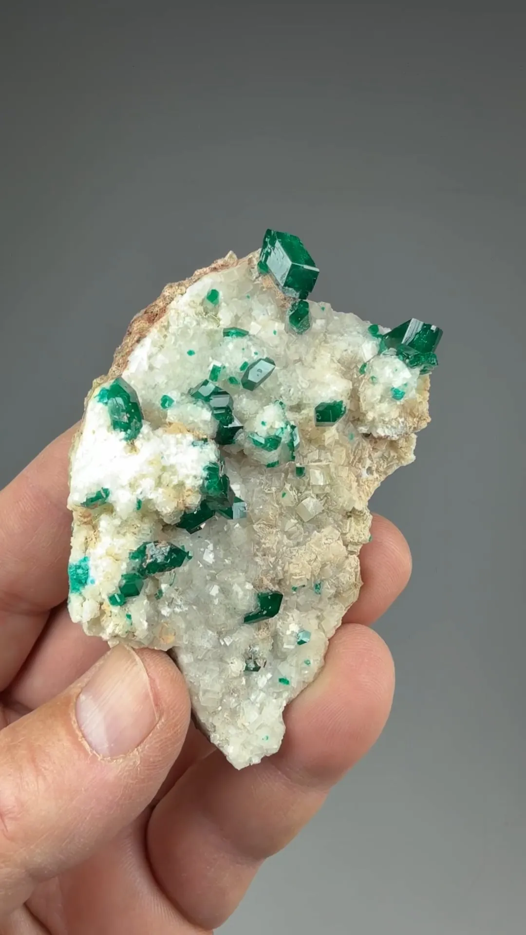 Dioptase with Calcite - image 2