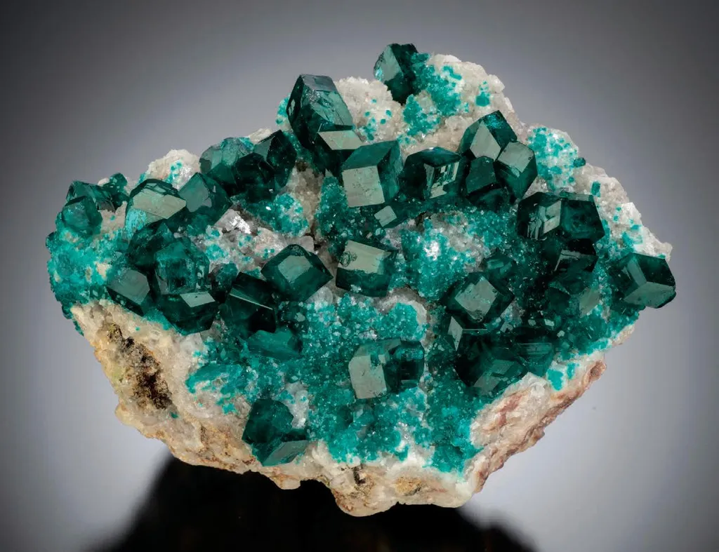 Dioptase with Calcite image