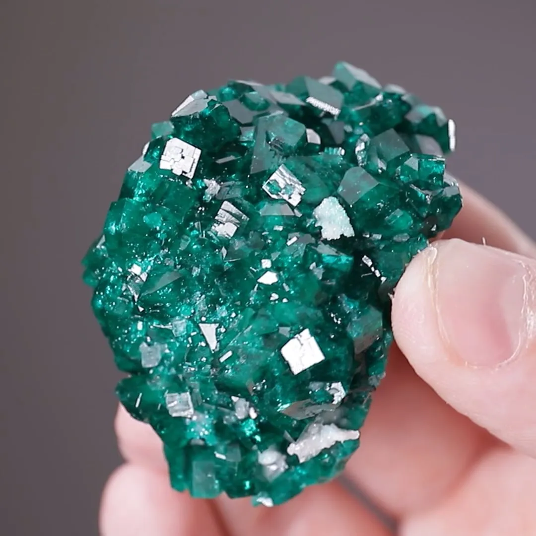 Dioptase with Calcite - image 2