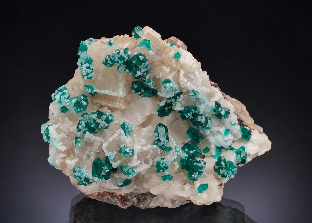 Dioptase with Calcite - image 1