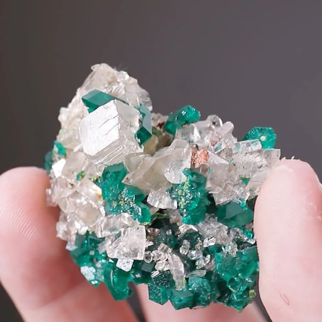 Dioptase with Calcite - image 2
