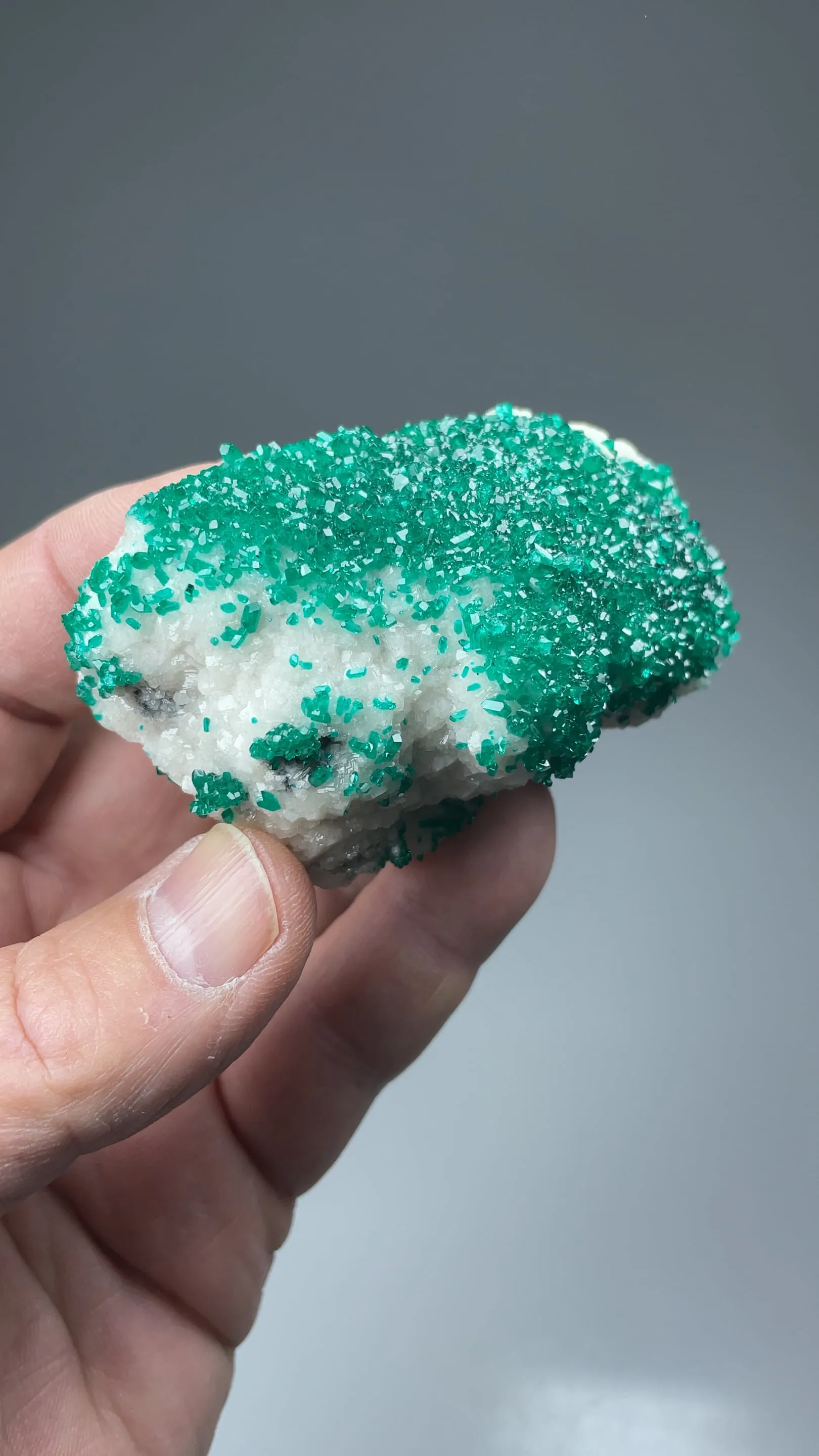 Dioptase with Calcite - image 2