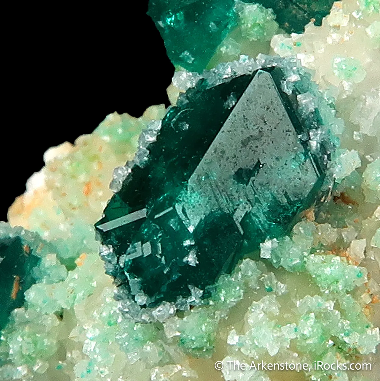 Dioptase with Calcite - image 5