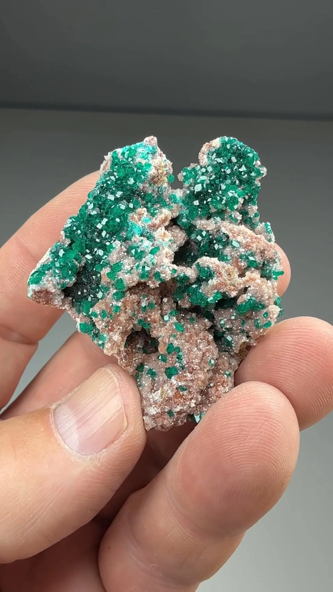 Dioptase with Calcite - image 2