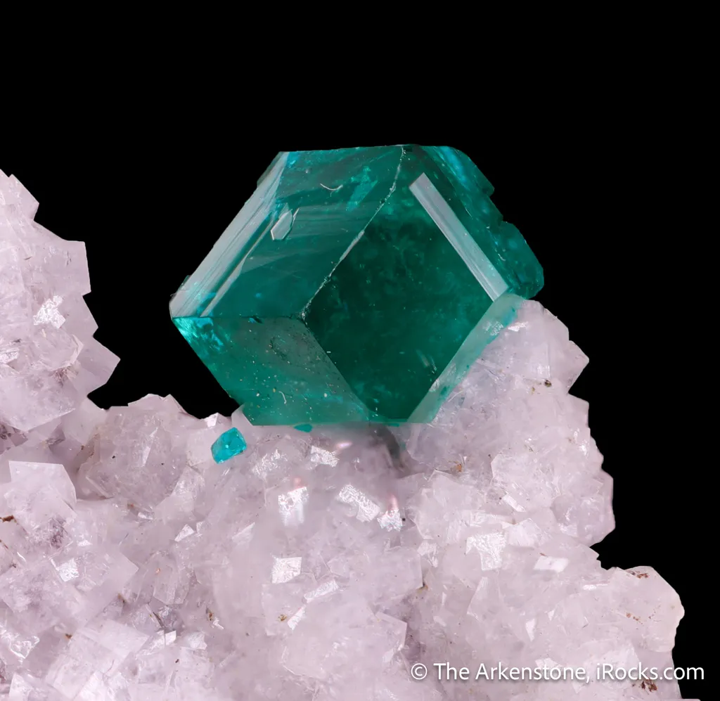 Dioptase with Calcite image