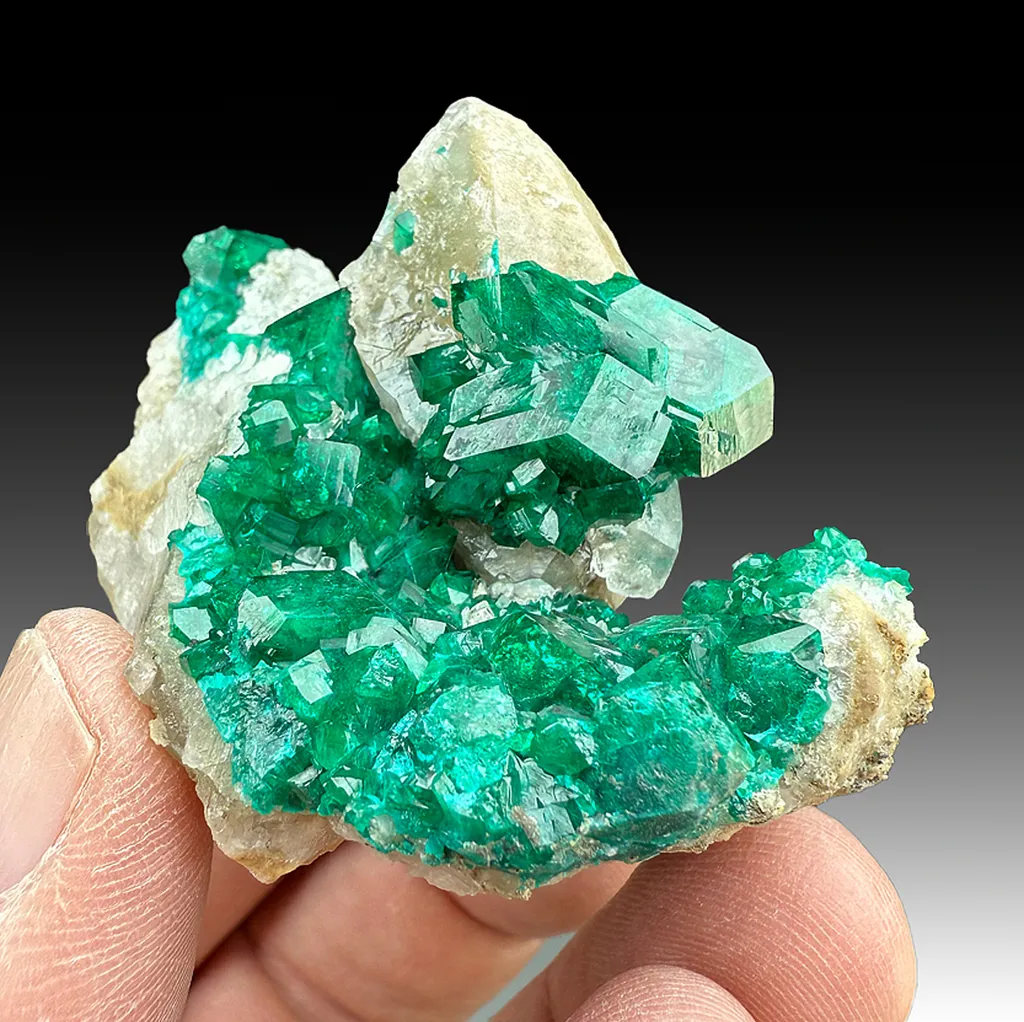 Dioptase with Calcite image
