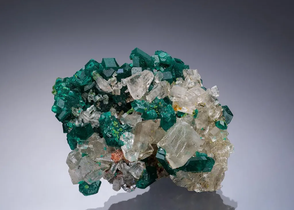 Dioptase with Calcite image