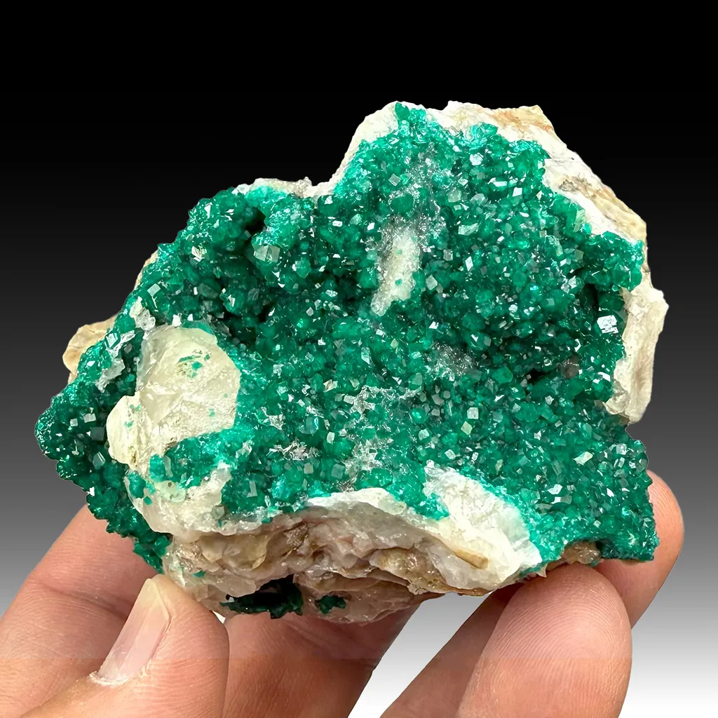 Dioptase with Calcite image