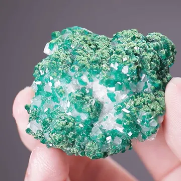 Dioptase with Conichalcite on Calcite