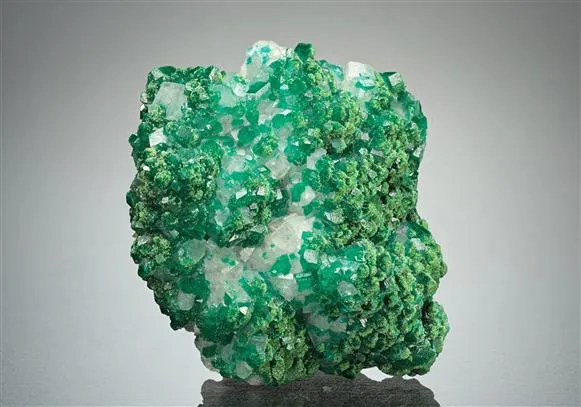 Dioptase with Conichalcite on Calcite - image 1