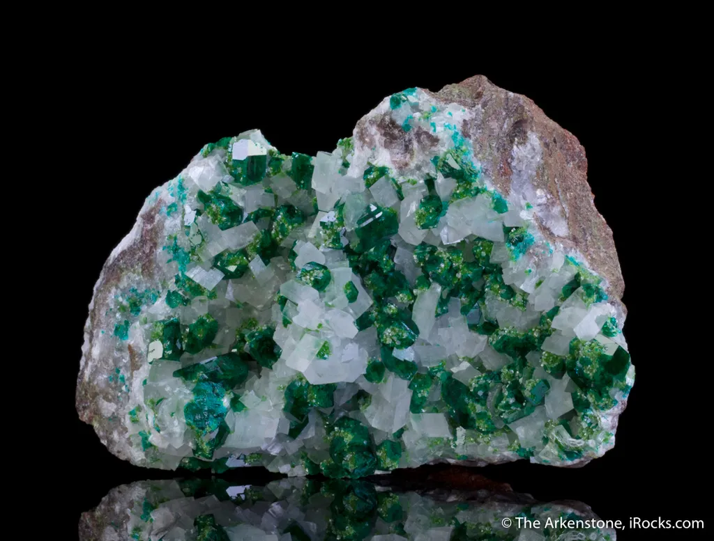 Dioptase with Duftite on Calcite - image 4