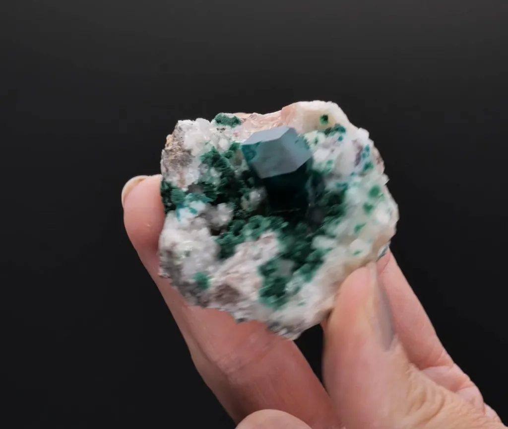 Dioptase with Malachite on Calcite - image 2