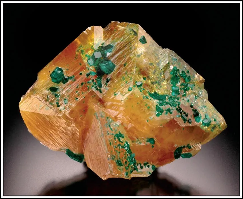 Dioptase, Wulfenite image
