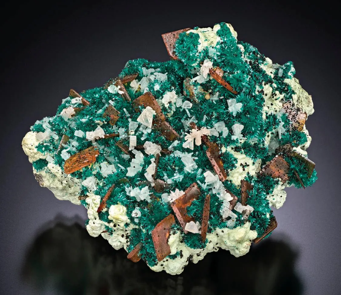 Dioptase, Wulfenite, Cerussite - image 1