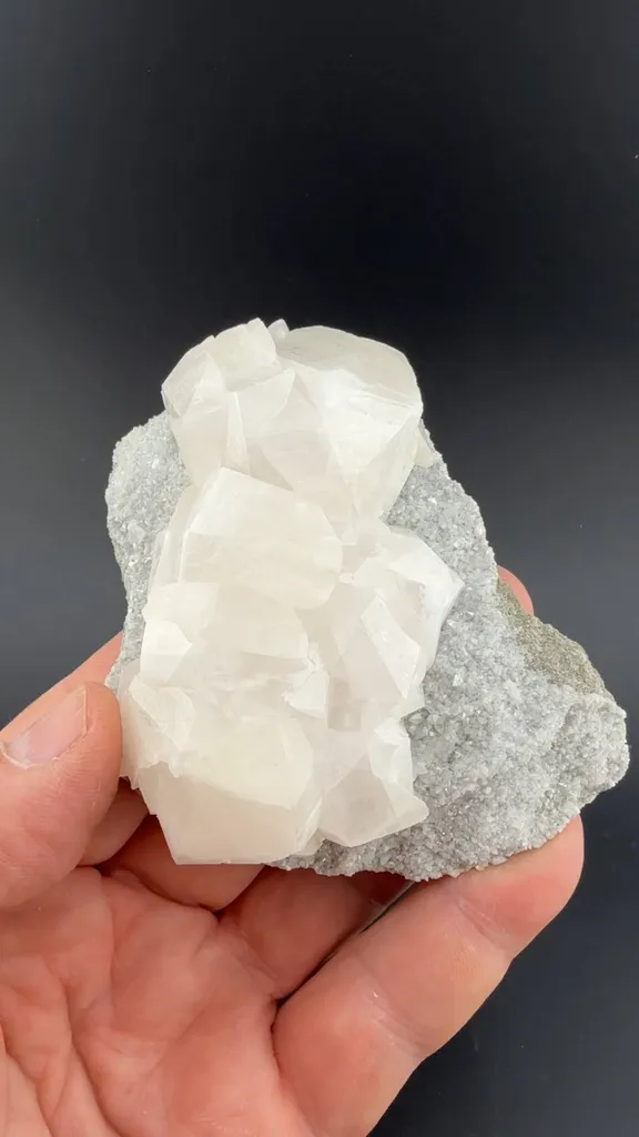 Dolomite image