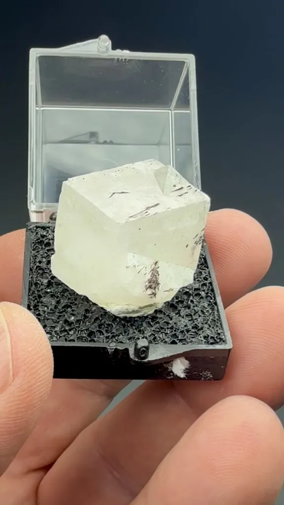 Dolomite - image 2
