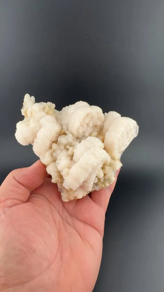 Dolomite after Calcite with Quartz image