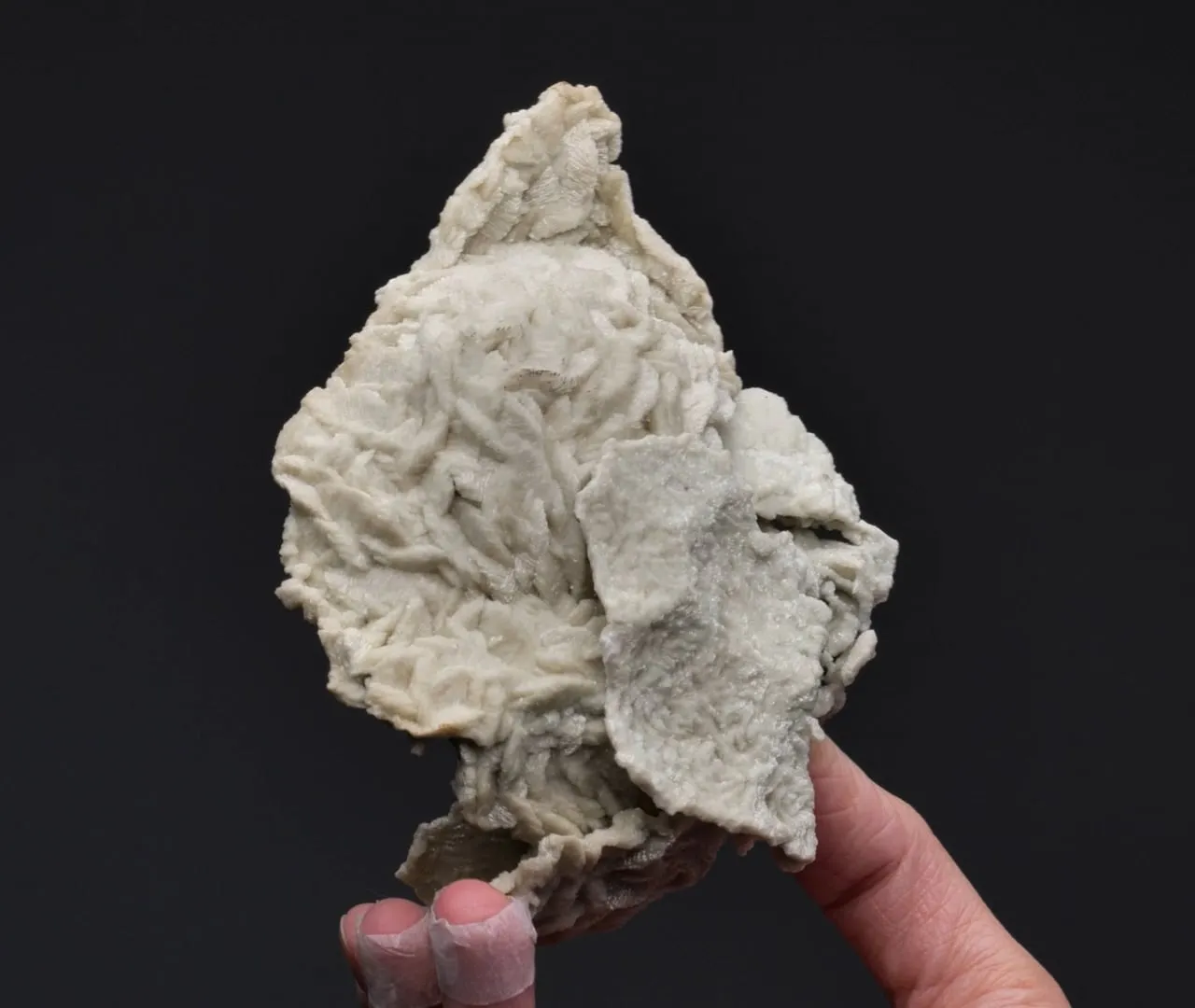 Dolomite cast - image 2