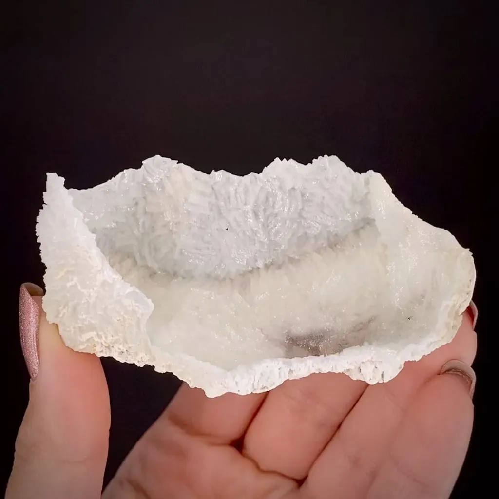 Dolomite Cast after Calcite - image 2