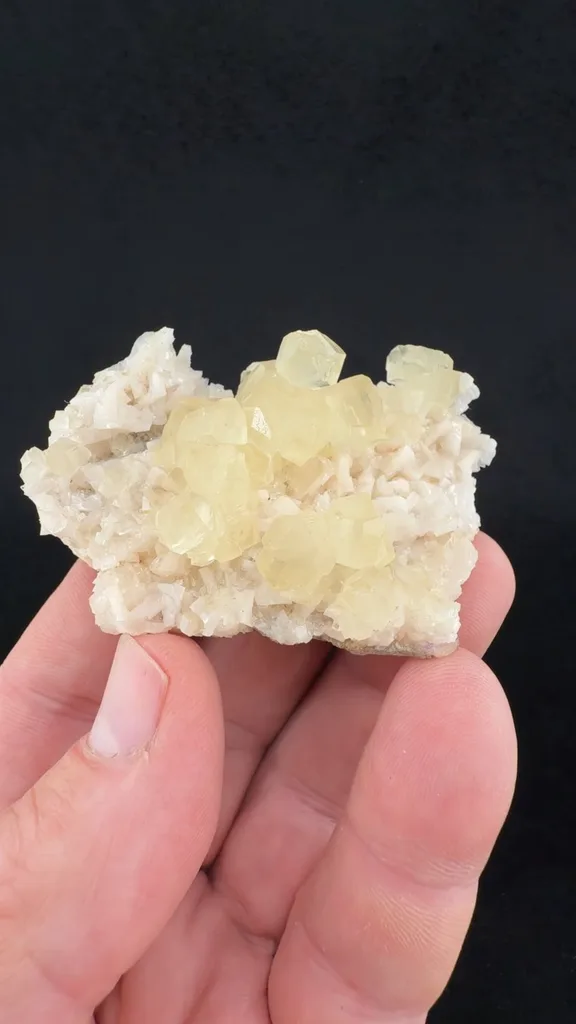 Dolomite - image 2