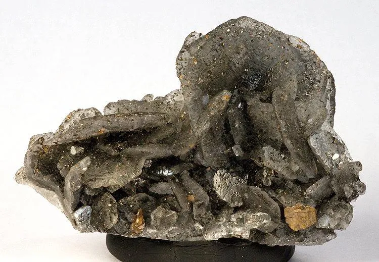 Dolomite, Pyrrhotite, Quartz image