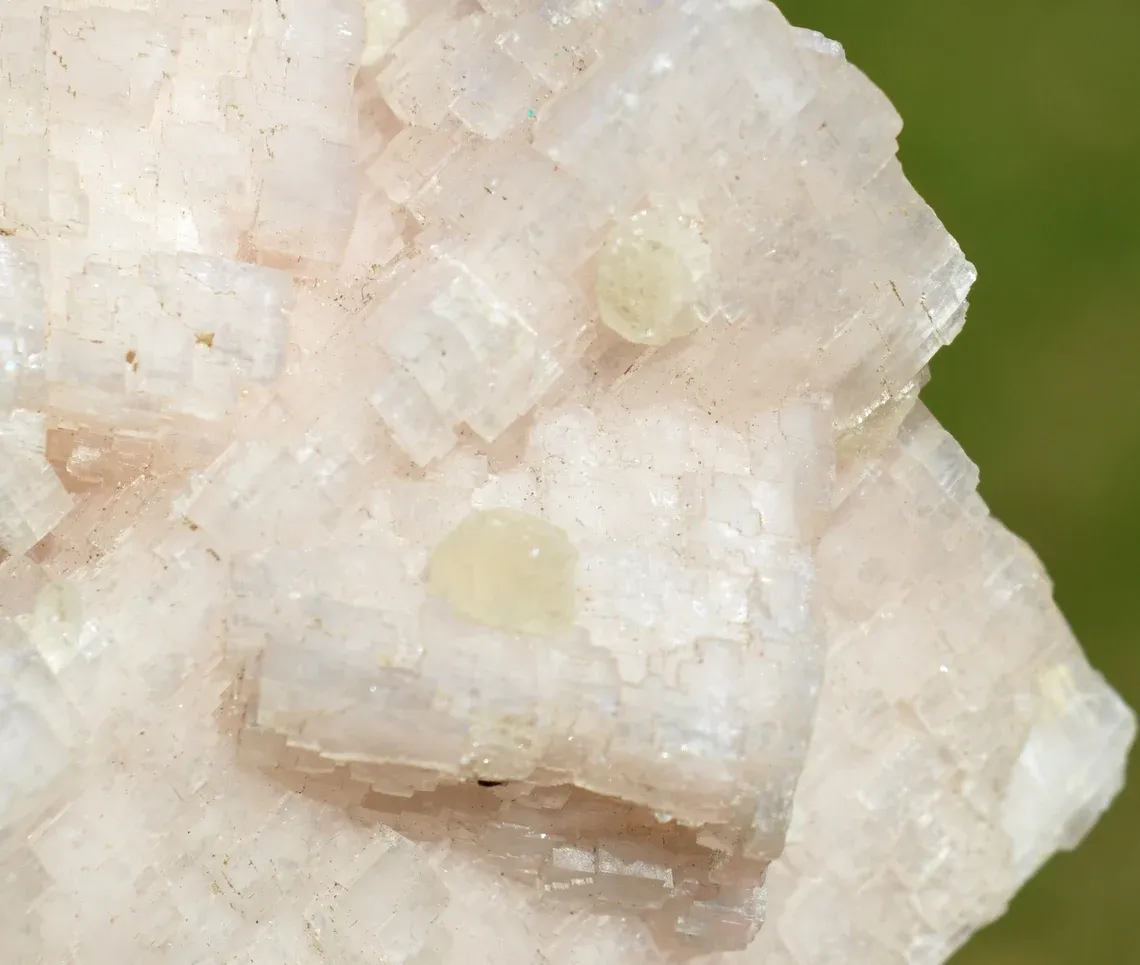 Dolomite var. Cobalto-dolomite & Calcite 330 grams - Bou Azzer East deposit, Drâa-Tafilalet, Morocco - image 7