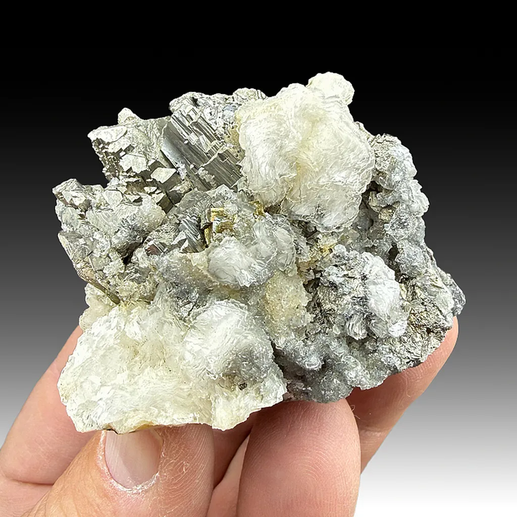 Dolomite with Arsenopyrite image