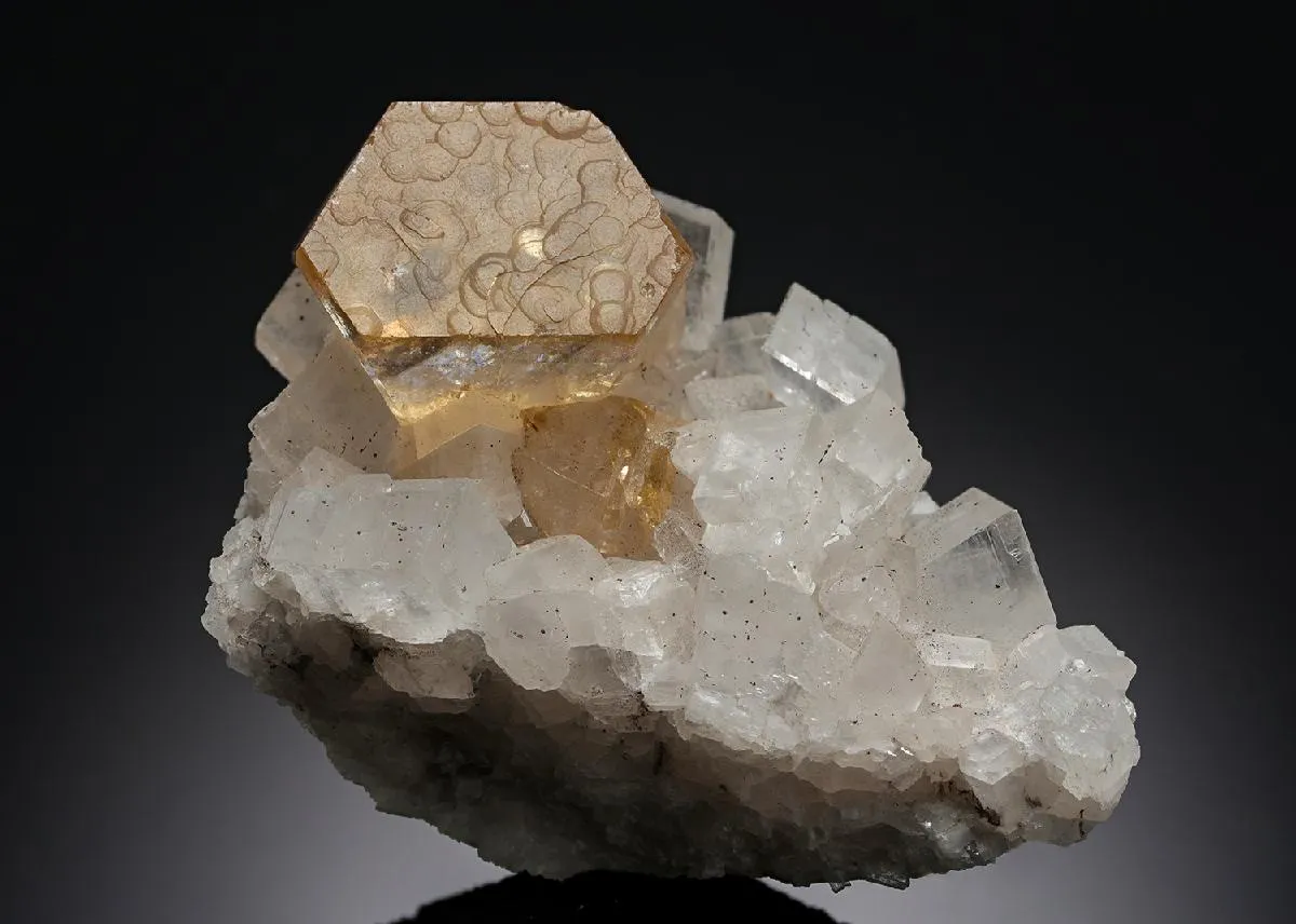 Dolomite with Magnesite - image 1