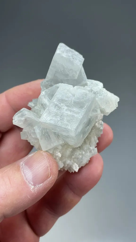Dolomite with Magnesite - image 2