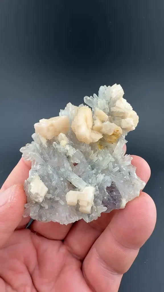Dolomite with Quartz, Fluorite image