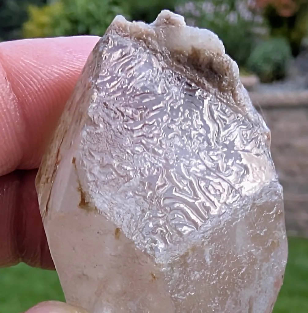 Double terminated clear quartz-- "Mother Nature's fingerprint" image